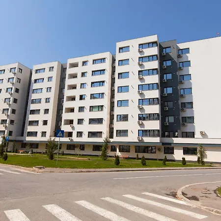 Ivory - Modern Minimalist *