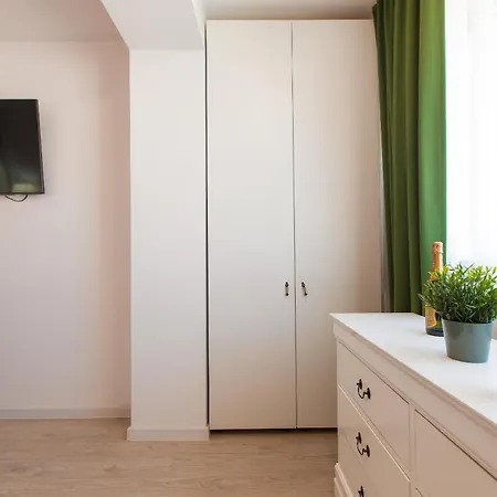 Ivory - Modern Minimalist Appartement *