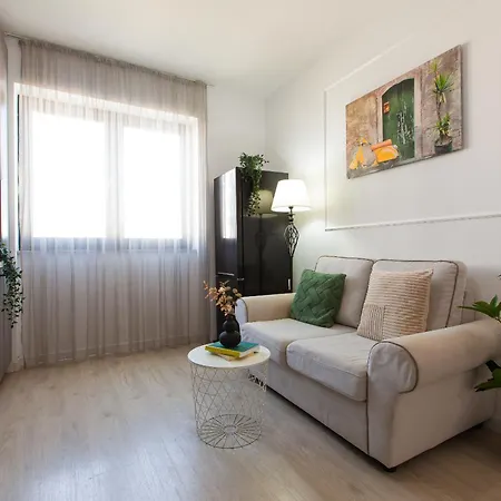 Апартаменты Ivory - Modern Minimalist *