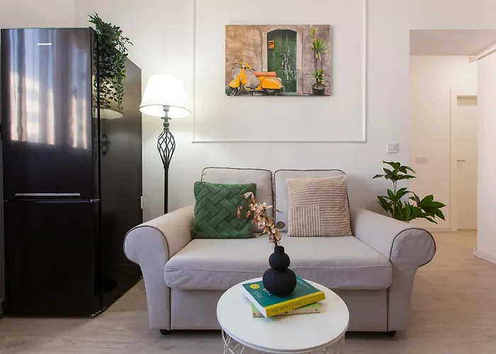 Ivory - Modern Minimalist Бухарест