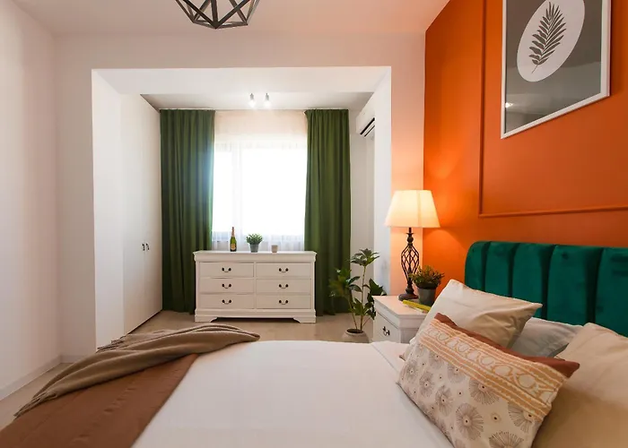 Ivory - Modern Minimalist * Bucureşti