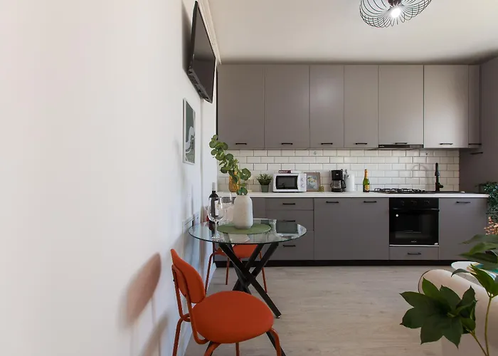 Ivory - Modern Minimalist Bukareszt