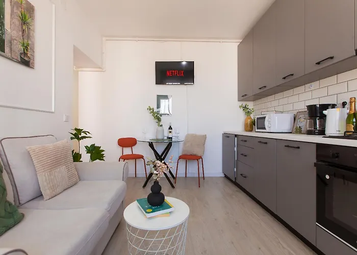 Апартаменти Ivory - Modern Minimalist