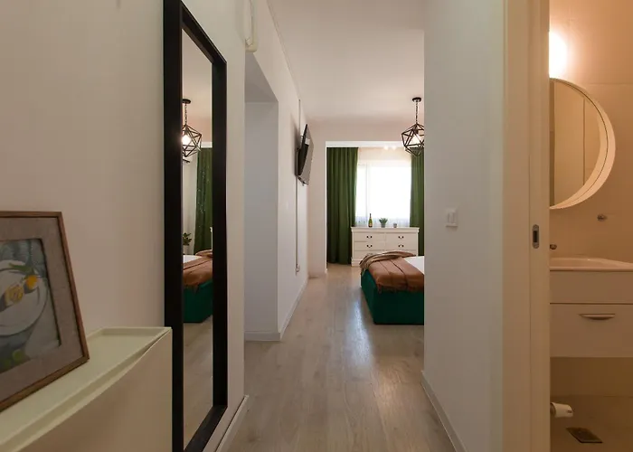 Ivory - Modern Minimalist Apartament Bucureşti